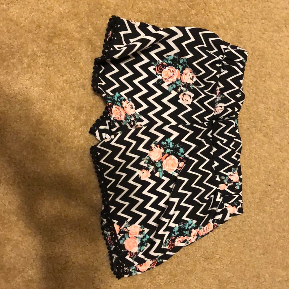 Youth rose patterned shorts